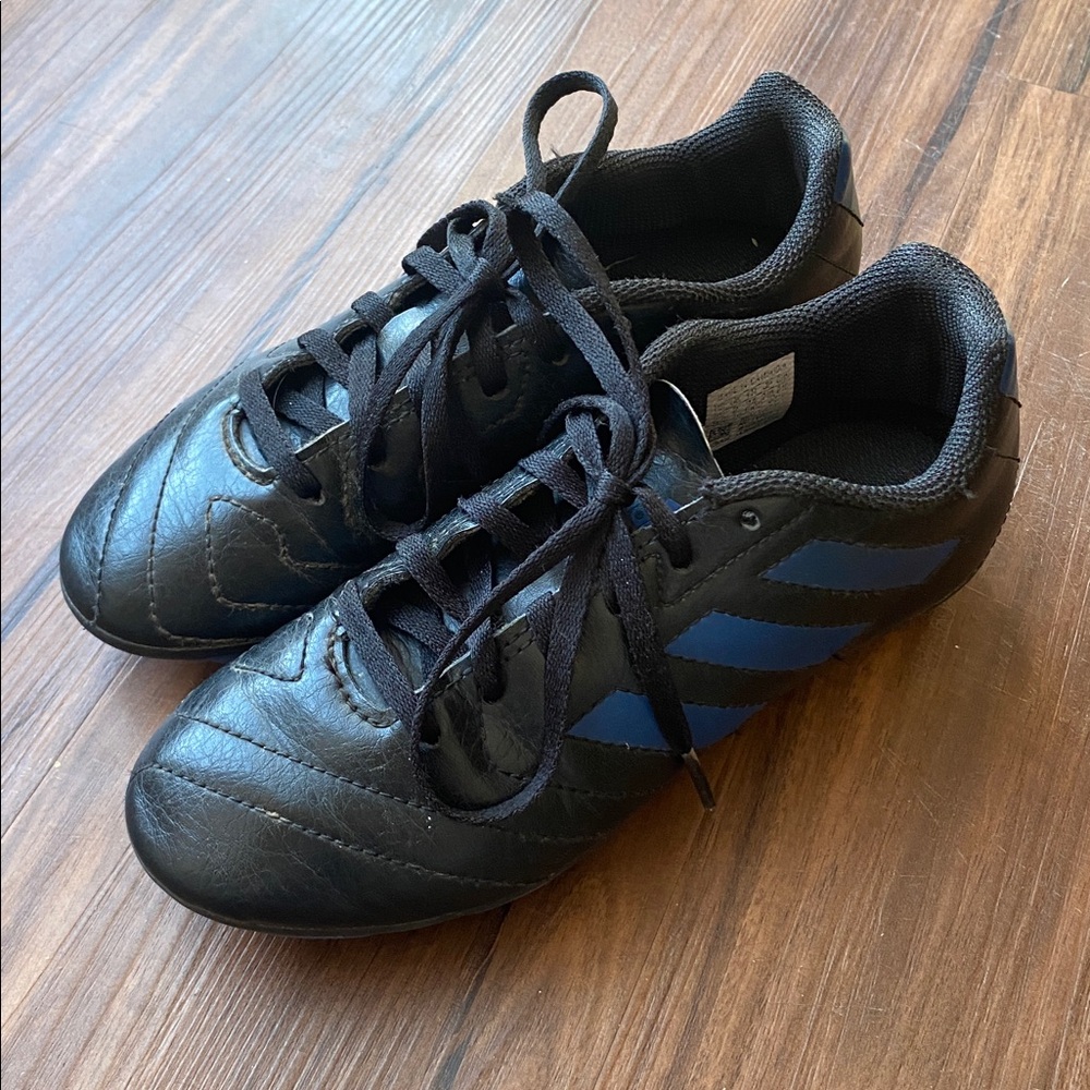 Adidas Cleats - Picture 7 of 7
